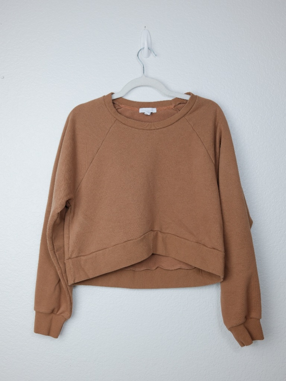 Beyond Yoga Cropped Sweatshirt Womens Medium Brown Fleece Pullover Crew Neck